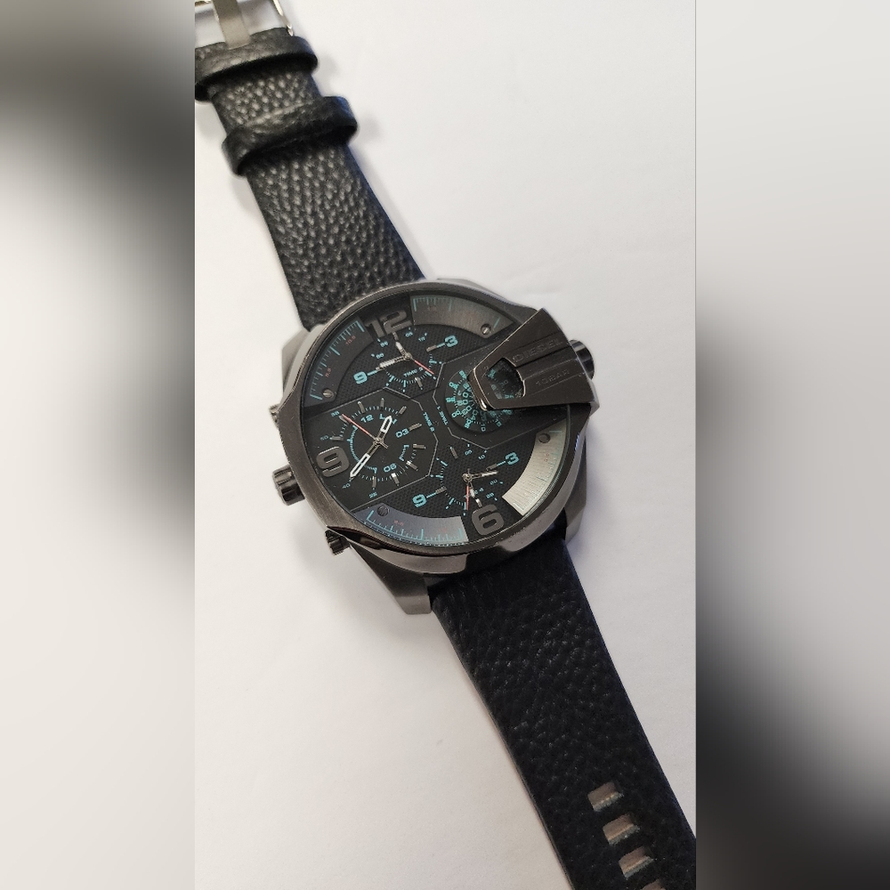 Diesel Watch - Mint Conditon - Picture 3 of 11